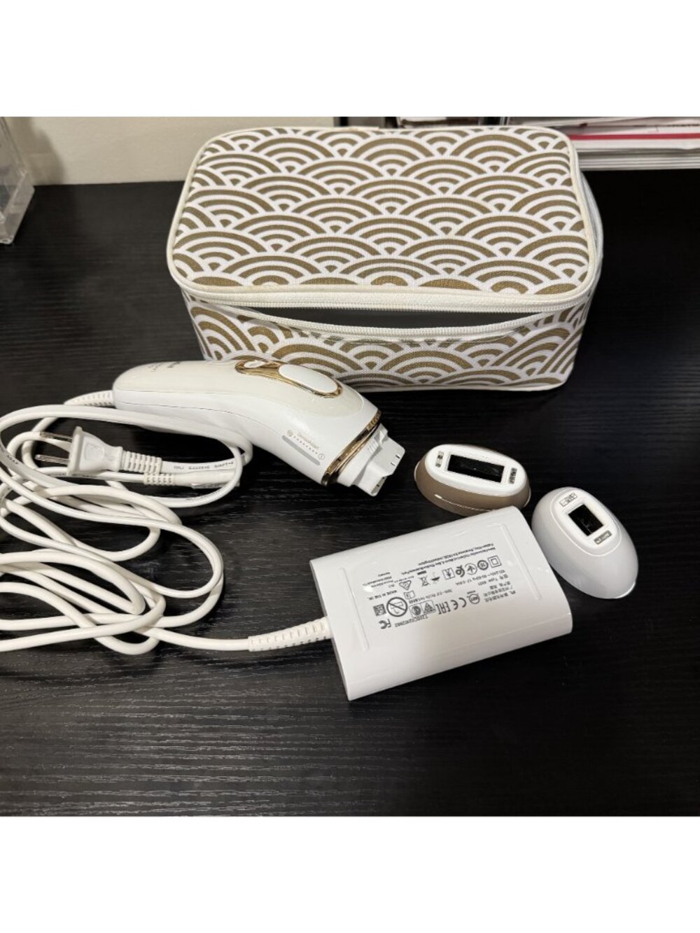 Braun Silk Expert Pro 5 IPL Hair Removal Device w/ Attachments Case
